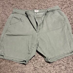 Levi's Sage Green Women's Bermudas